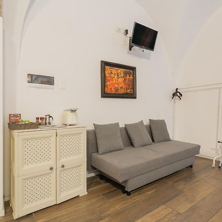 Red Rooms By Wonderful Italy Bari Extérieur photo