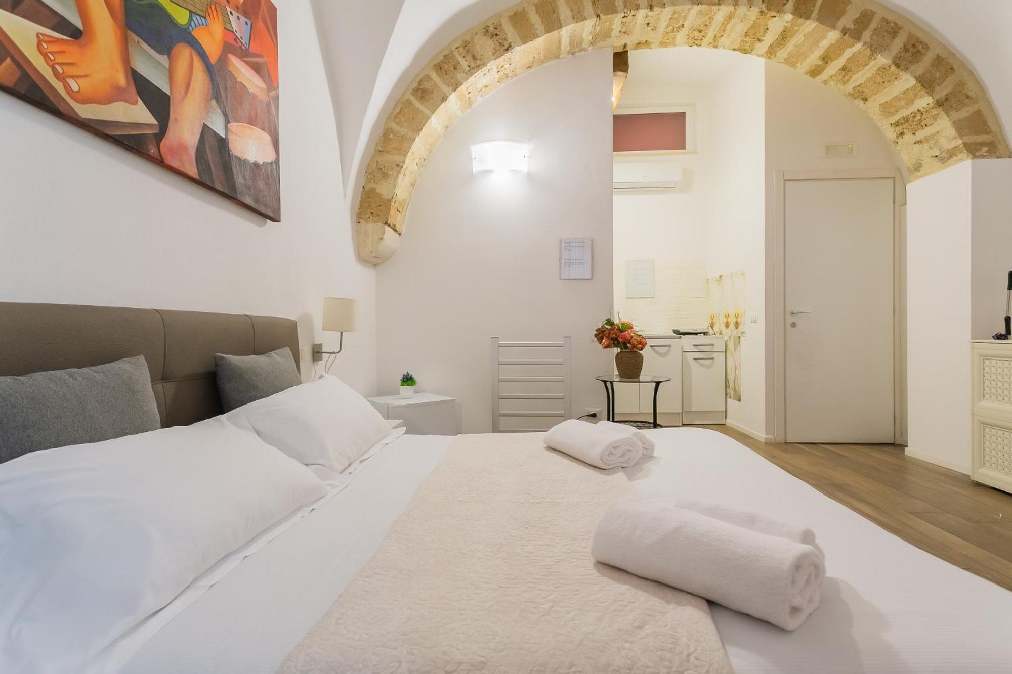 Red Rooms By Wonderful Italy Bari Extérieur photo